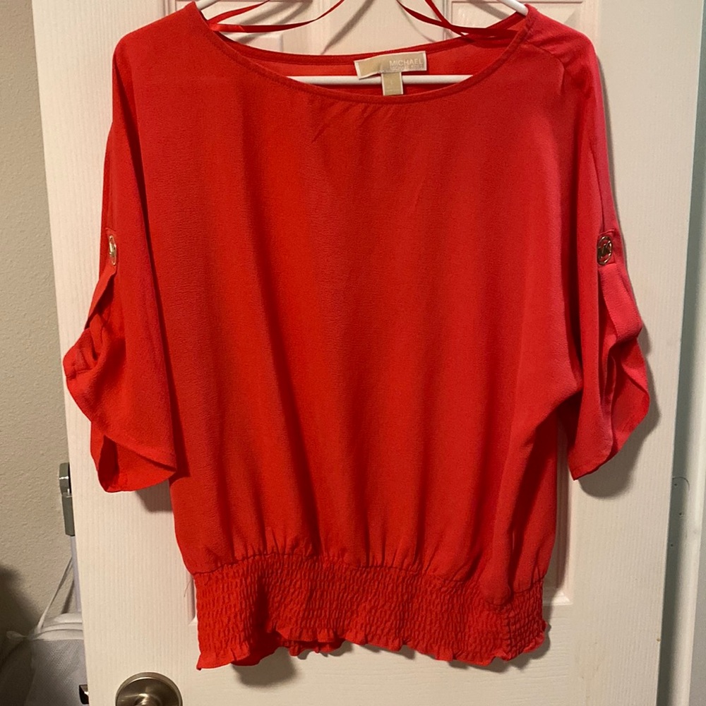 Michael kors top barely used size L color coral